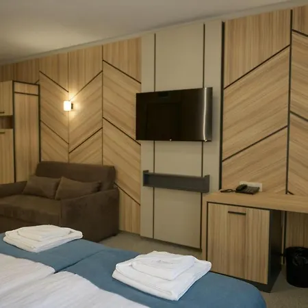 Forum Hotel 2*